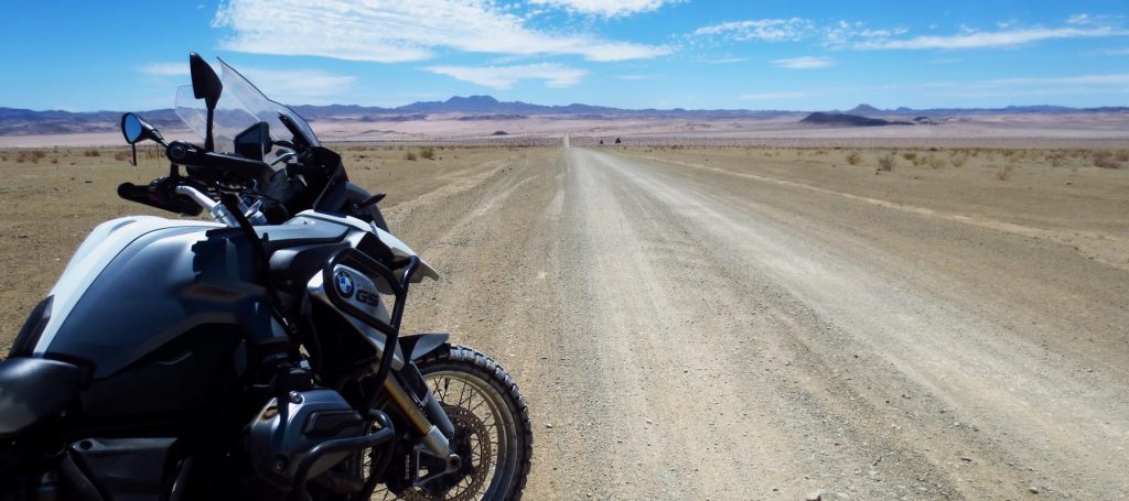 voyage désert namibie moto