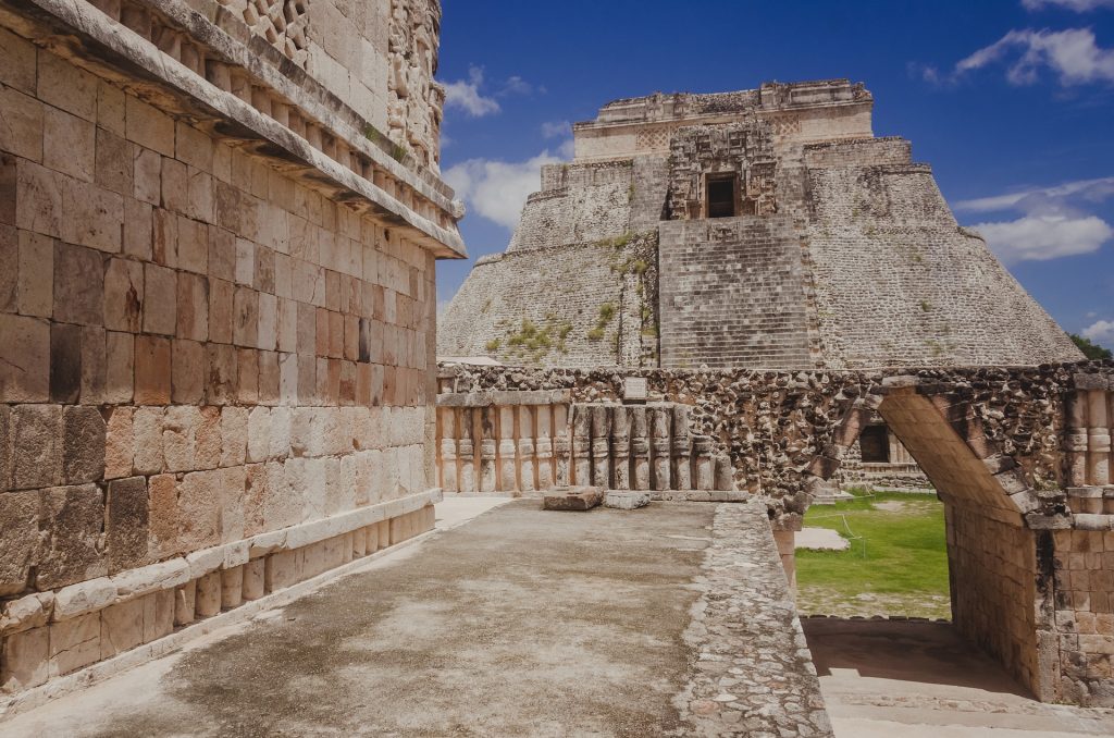 temple maya uxmal mexique