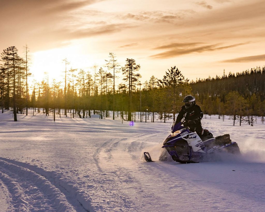voyage moto canada