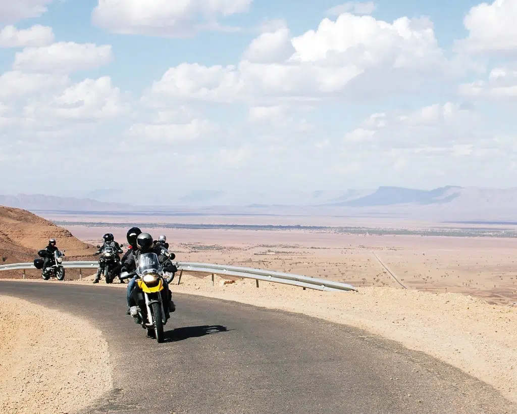 choisir-son-agence-de voyages-a-moto
