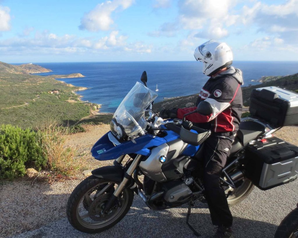 organiser-voyage-corse-moto