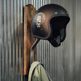 Porte-manteau mural pour casque de moto
