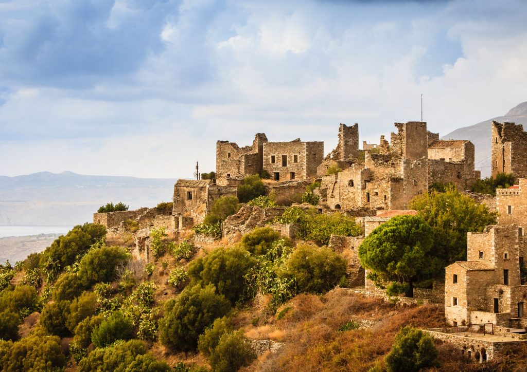 route de la péninsule de mani en grèce