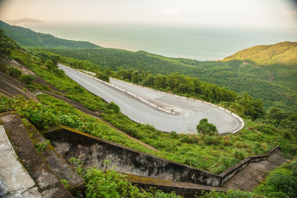 hai van pass route
