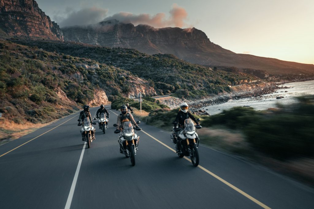 Roulez en moto sur Chapman's peak drive, l'une des plus belles route d'Afrique du Sud